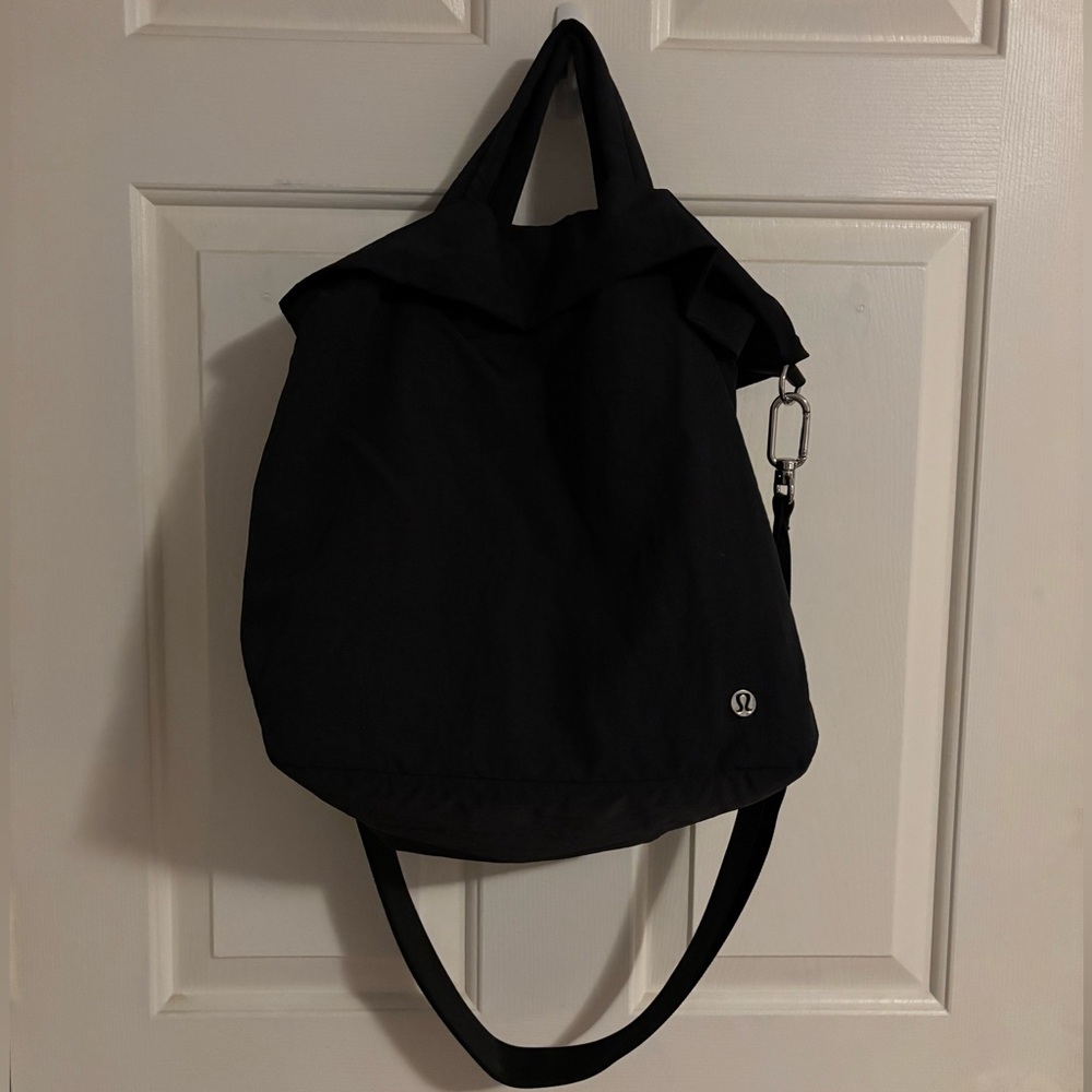 Lululemon on my level 20L bag